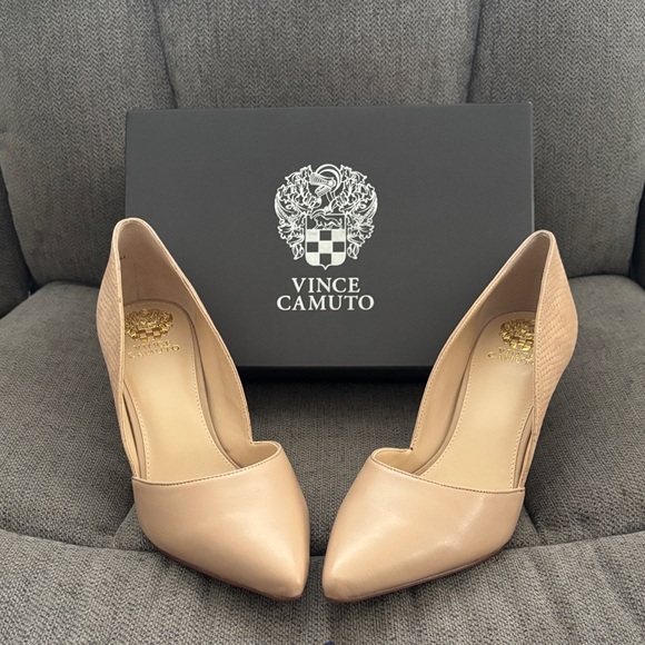 Vince Camuto Blush Heels - Picture 5 of 7